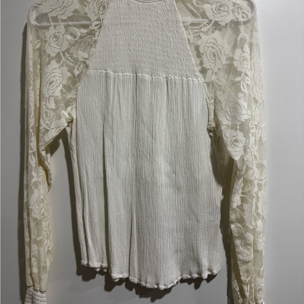 Venus Lace Long Sleeve Top